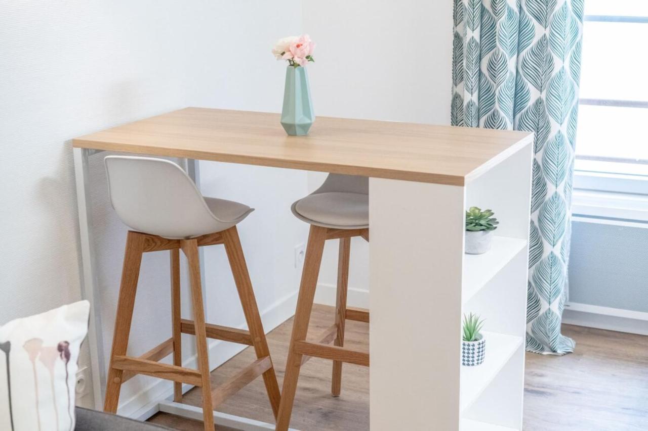 Charming Renovated Studio - Вильорбан Екстериор снимка