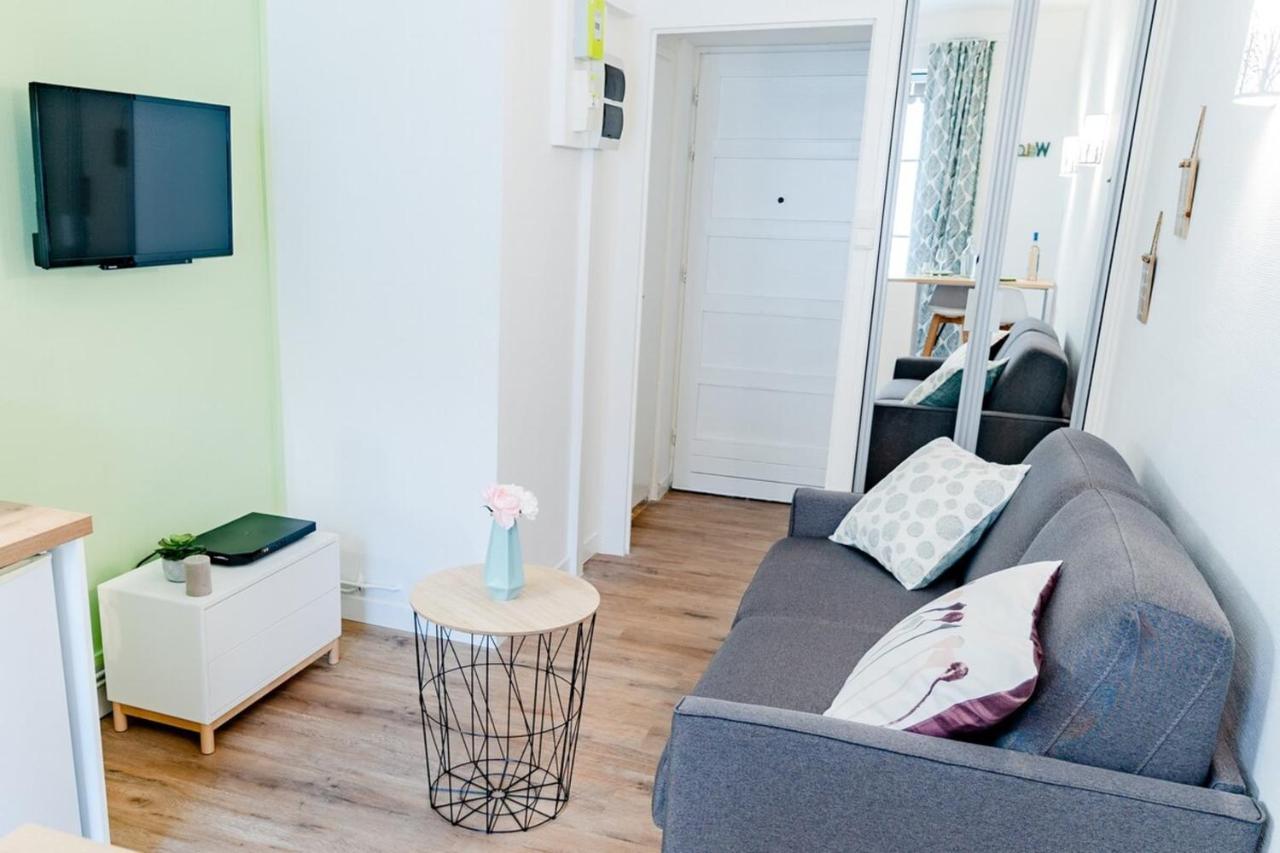 Charming Renovated Studio - Вильорбан Екстериор снимка